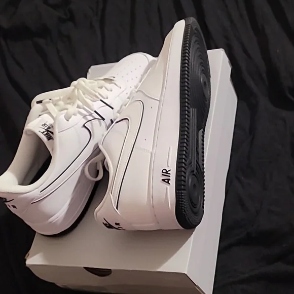 Nike Air Force 1' 07